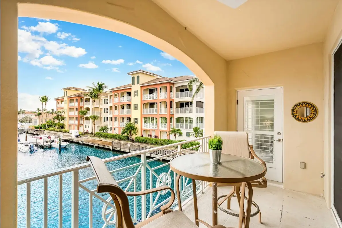 Grand Harbor, FL